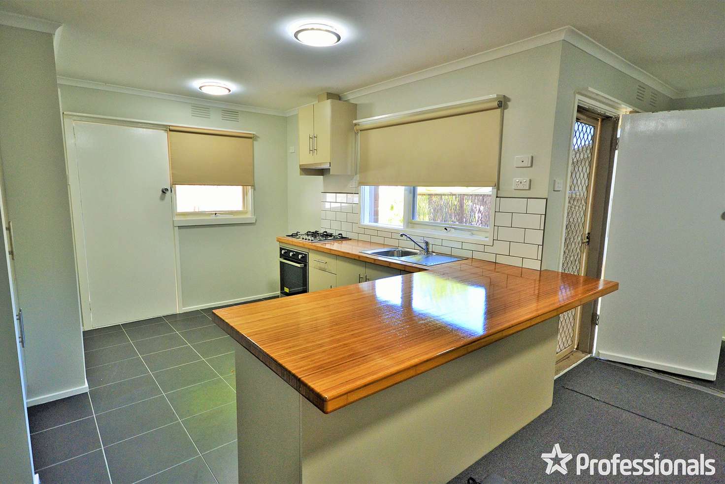 Main view of Homely unit listing, 4/16 Stuart Road, Lilydale VIC 3140