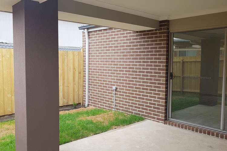 Second view of Homely townhouse listing, 2/27 Hanson Road, Craigieburn VIC 3064