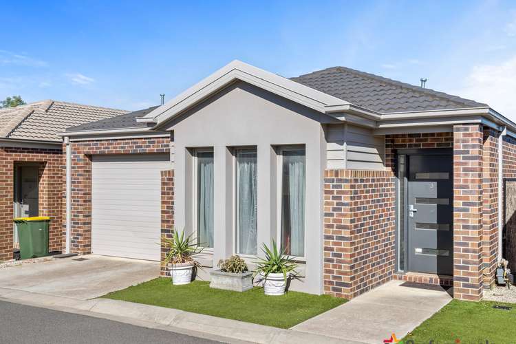 Main view of Homely townhouse listing, 3 Rebellion Place, Ballarat East VIC 3350