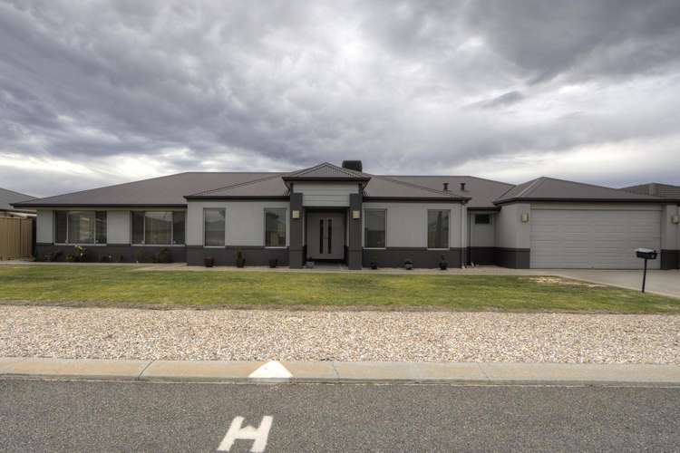 Main view of Homely house listing, 8 Nutmeg Place, Wattle Grove WA 6107