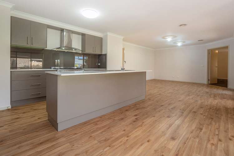 Fifth view of Homely house listing, 2 Endeavour Court, Nathalia VIC 3638