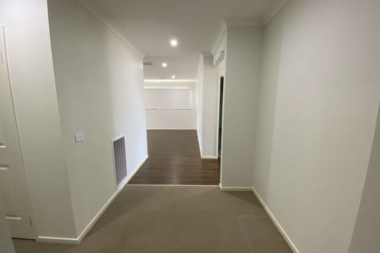 Fourth view of Homely house listing, 30 Kurrali Crescent, Werribee VIC 3030