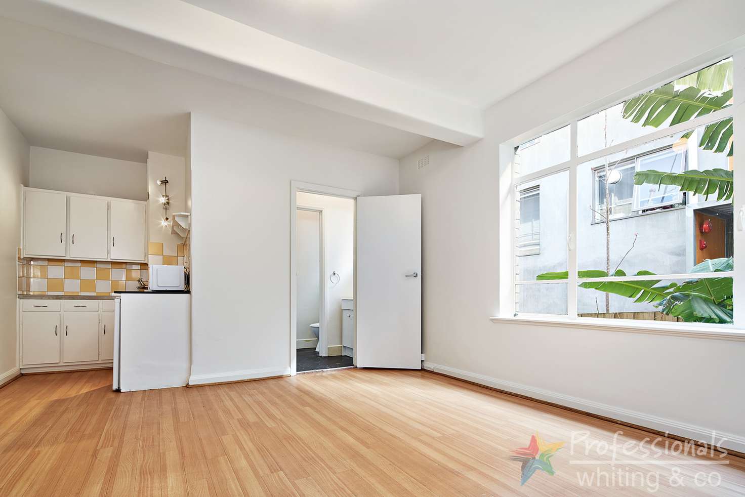 Main view of Homely studio listing, 18/42 Waterloo Crescent, St Kilda VIC 3182