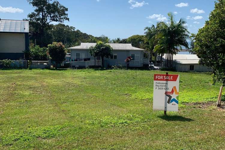 3 Wobur Street, Lamb Island QLD 4184