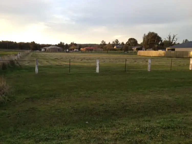 45 Albert Road, Chiltern VIC 3683