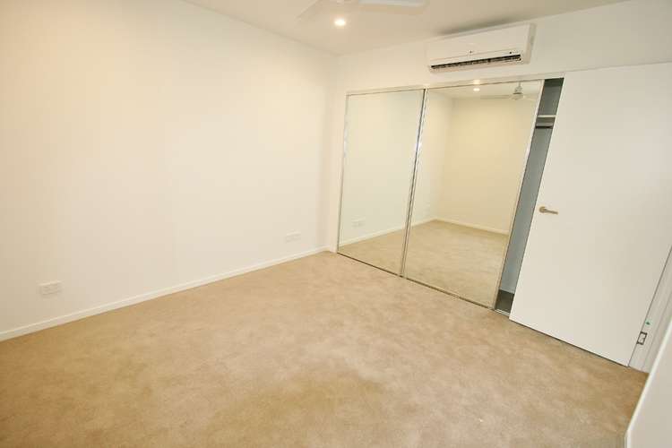 Second view of Homely unit listing, 601/11-17 Lytton Road, East Brisbane QLD 4169
