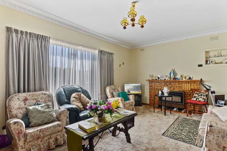 Second view of Homely house listing, 25 Cahill Street, White Hills VIC 3550