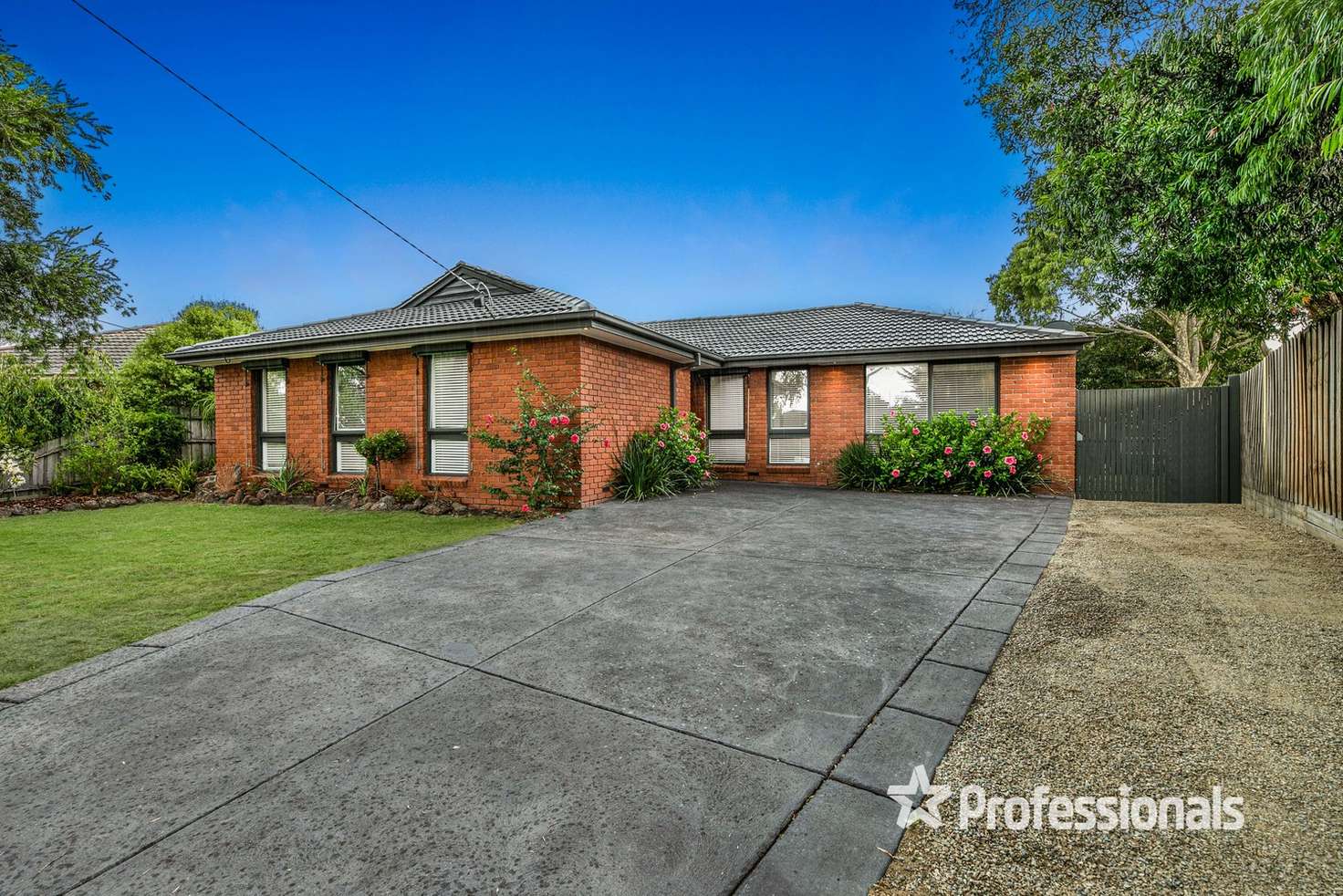 Main view of Homely house listing, 17 Aylesbury Avenue, Bayswater North VIC 3153