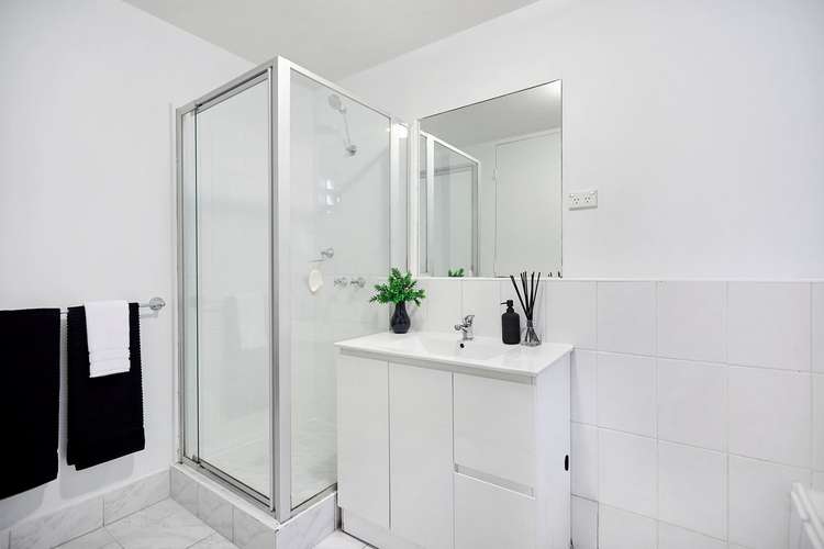 Fourth view of Homely apartment listing, 18/60 O'Shanassy Street, North Melbourne VIC 3051