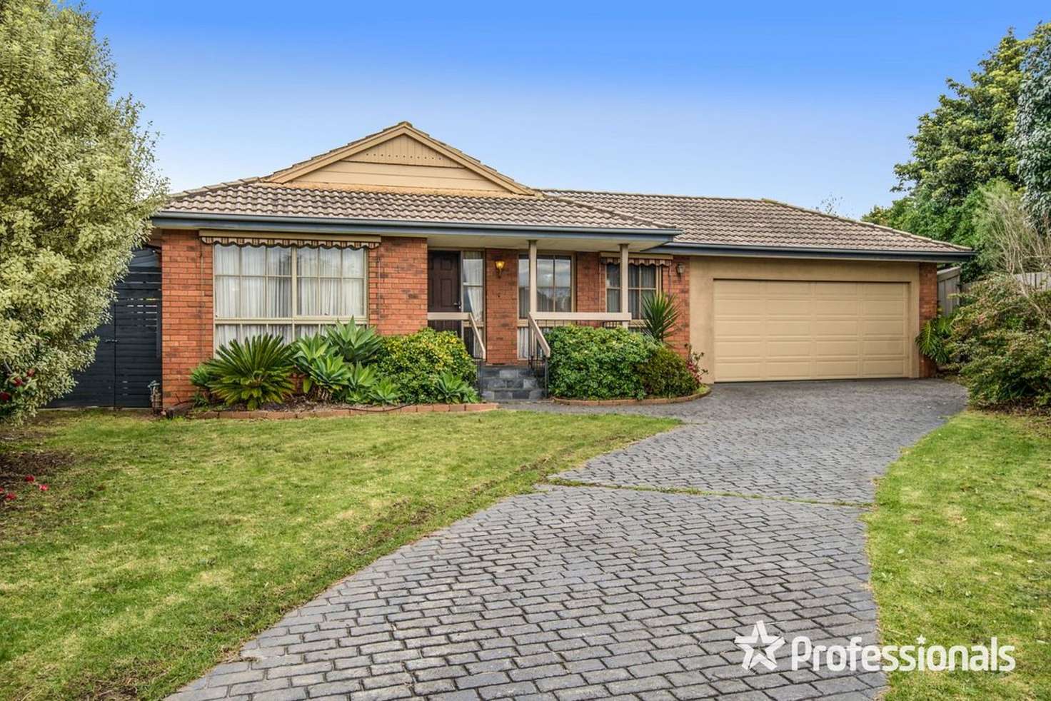 Main view of Homely house listing, 4 Gould Court, Wantirna South VIC 3152
