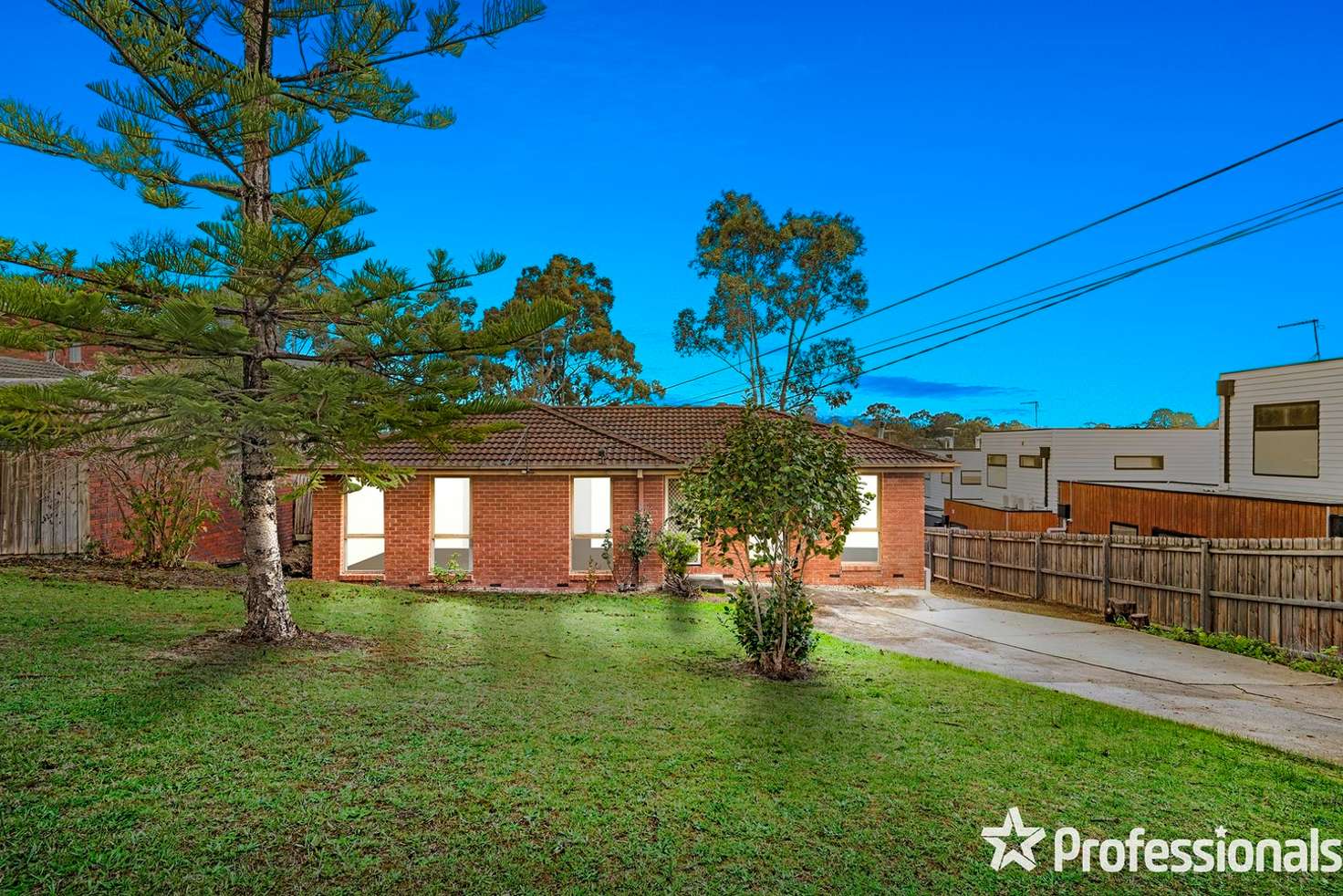 Main view of Homely house listing, 48 Winyard Drive, Mooroolbark VIC 3138