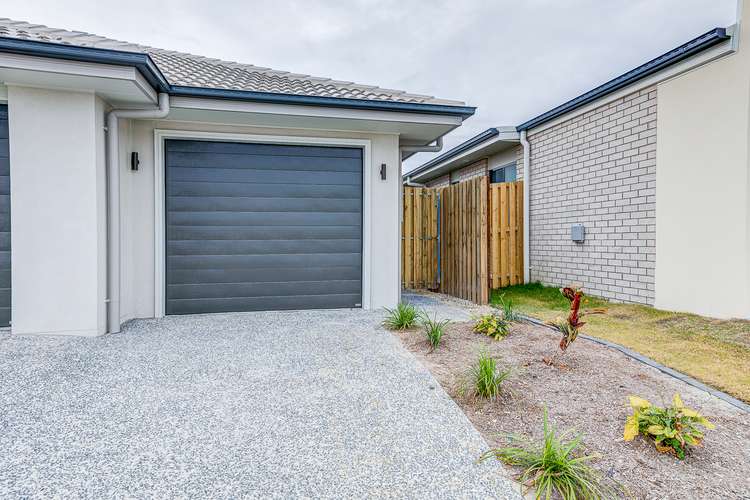 Second view of Homely semiDetached listing, 2/25 Sheepdog Road, Park Ridge QLD 4125