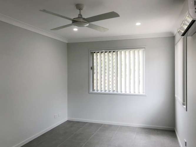Fifth view of Homely semiDetached listing, 2/3 Bailey Court, Ormeau QLD 4208
