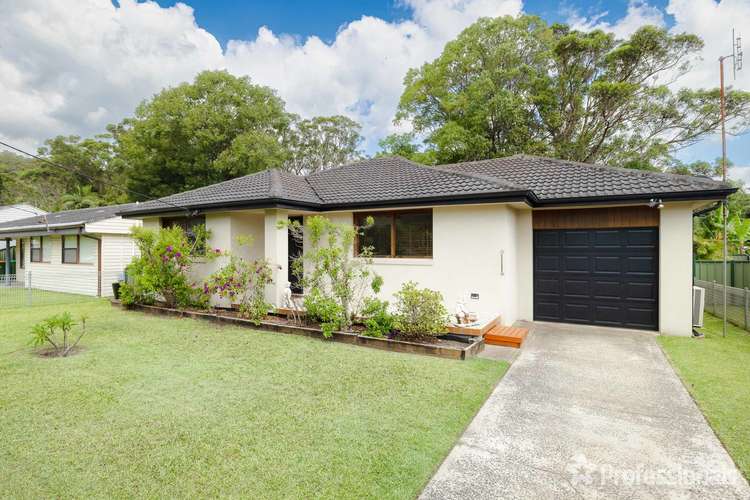 13 Golden Avenue, Point Clare NSW 2250
