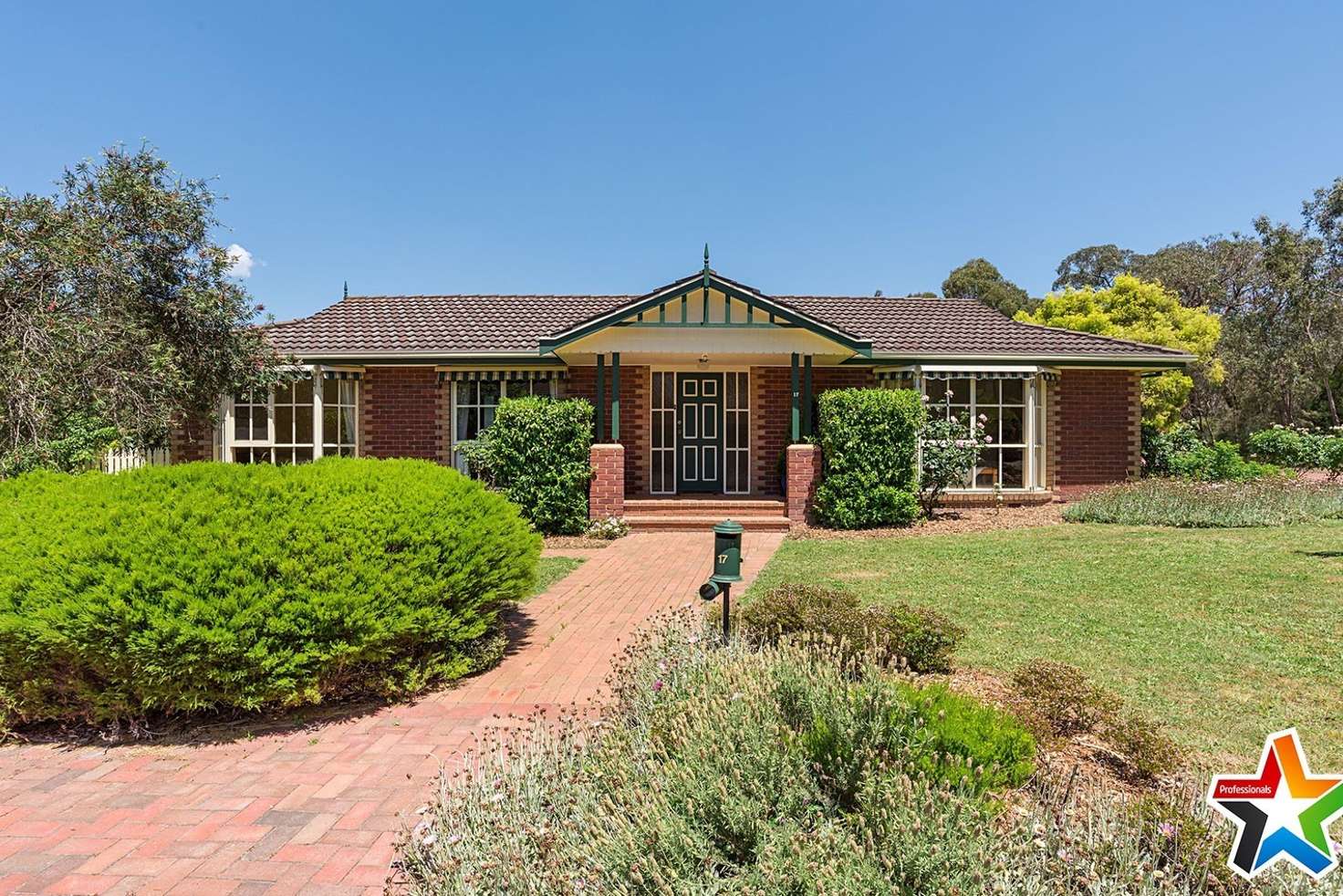 Main view of Homely house listing, 17 Azarow Circuit, Croydon South VIC 3136