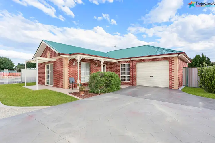 11 Wall Street, Chiltern VIC 3683