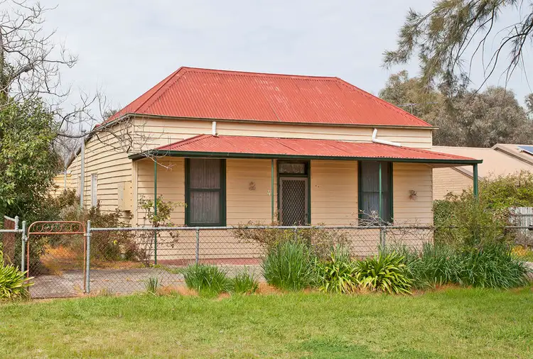 4 Nickless Street, Chiltern VIC 3683
