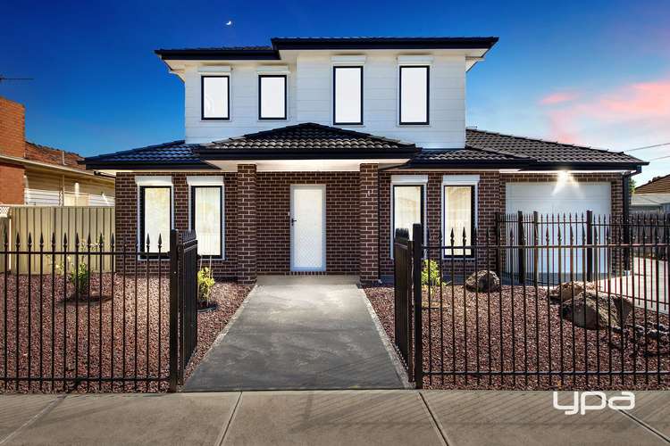 Main view of Homely townhouse listing, 1/14 Disraeli Street, St Albans VIC 3021