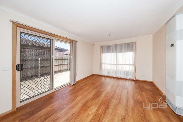 Third view of Homely house listing, 32 Tigris Close, Werribee VIC 3030
