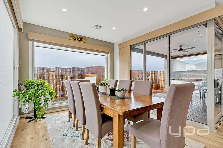 Seventh view of Homely house listing, 27 Montvale Drive, Craigieburn VIC 3064