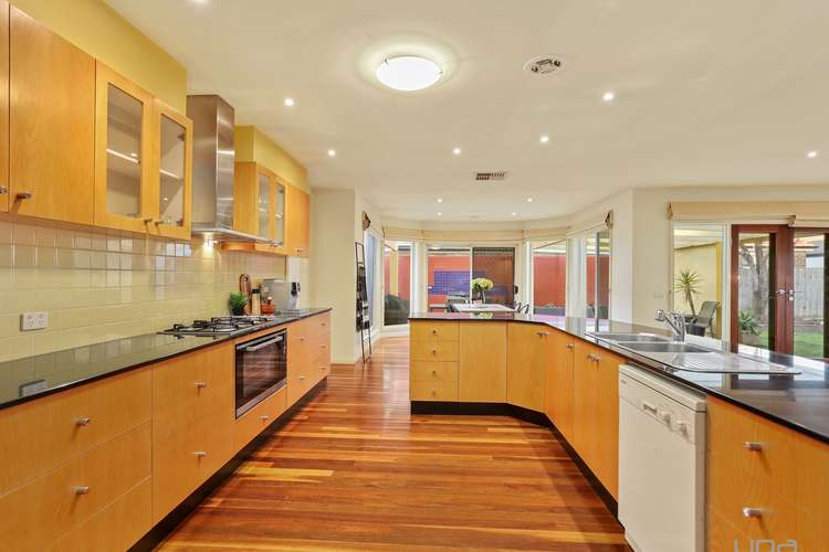 Seventh view of Homely house listing, 16 Fontain Court, Werribee VIC 3030