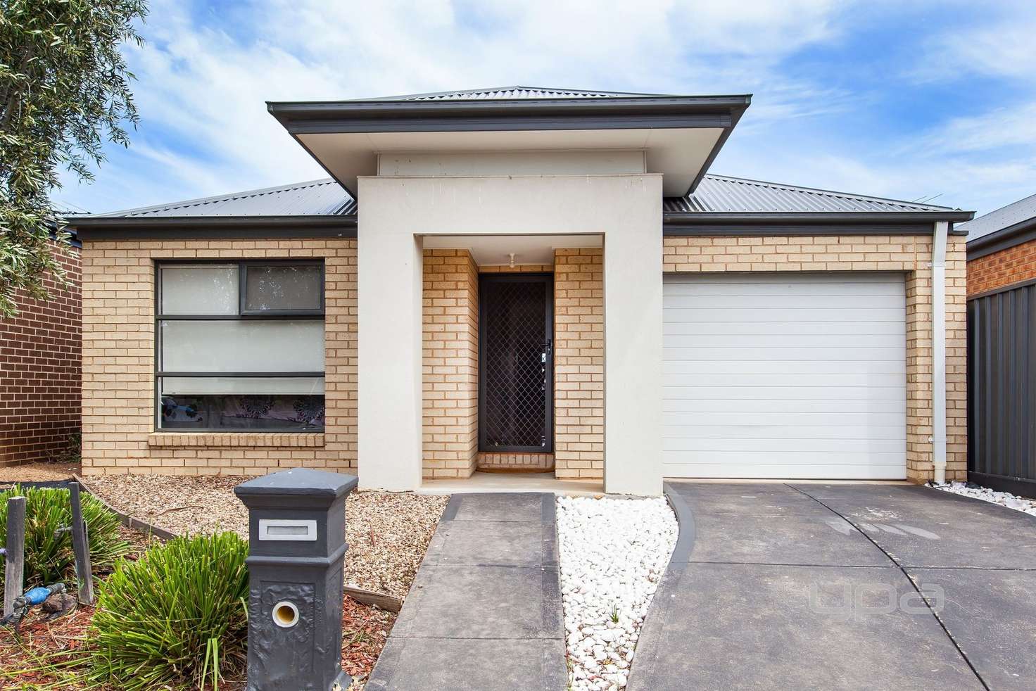Main view of Homely house listing, 32 Mayesbrook Road, Manor Lakes VIC 3024