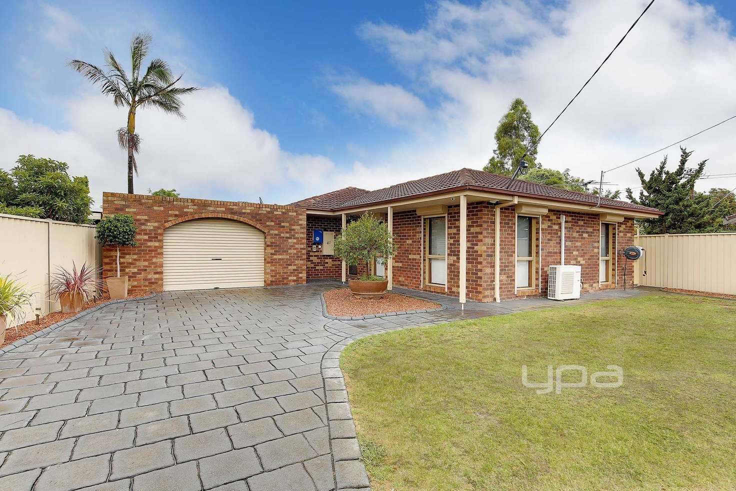 Main view of Homely house listing, 41 Beacon Hills Crescent, Craigieburn VIC 3064