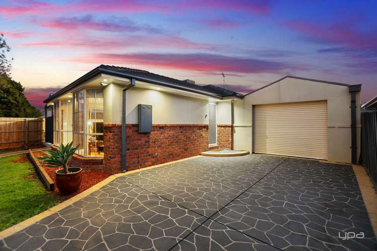 Second view of Homely house listing, 5 Amazon Place, Werribee VIC 3030