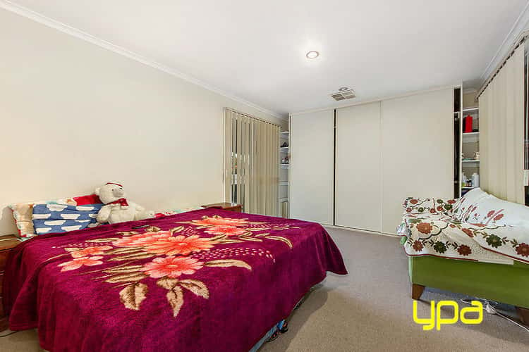 Fifth view of Homely house listing, 7 Valencia Court, Kings Park VIC 3021