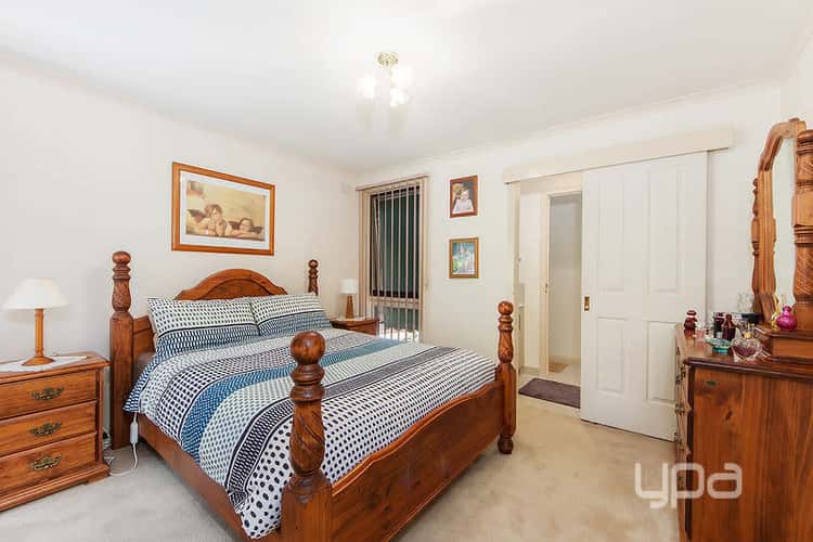 Fifth view of Homely house listing, 10 Penfold Place, Albanvale VIC 3021