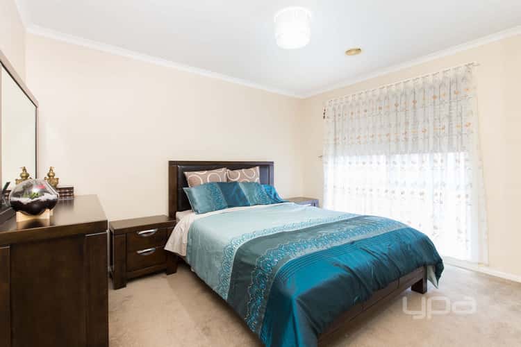 Fifth view of Homely house listing, 28 Unicorn Way, Kings Park VIC 3021