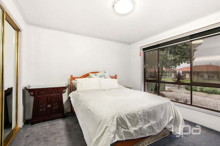 Sixth view of Homely house listing, 3 Baron Court, Kings Park VIC 3021