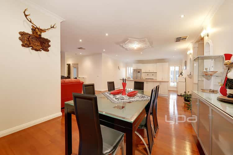 Fifth view of Homely house listing, 10 Skyline Rise, Craigieburn VIC 3064