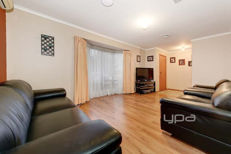Third view of Homely house listing, 7 Padstowe Court, Craigieburn VIC 3064