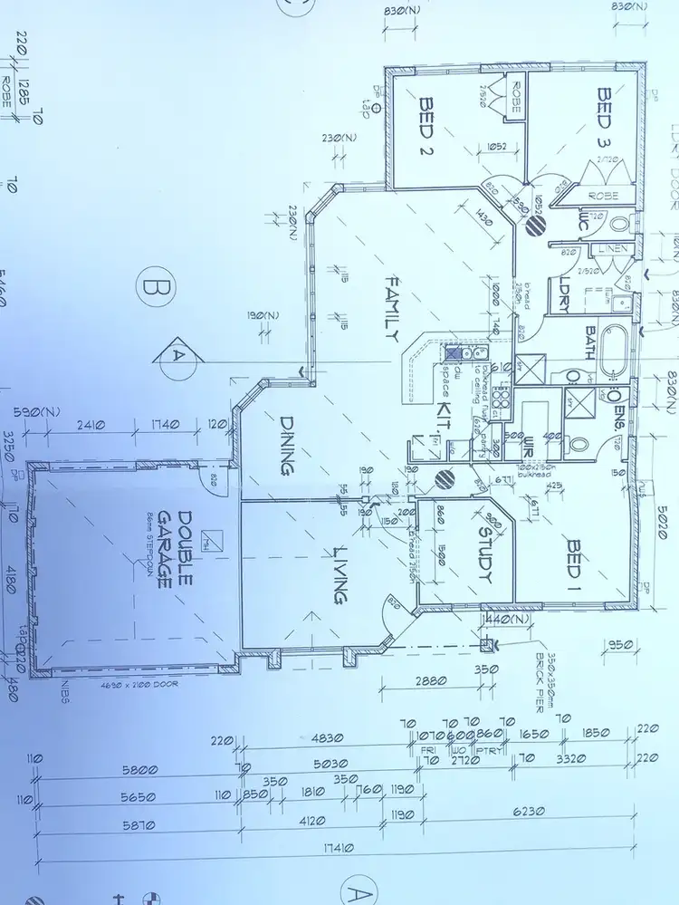 Floorplan of Homely house listing, 5 James Russell Dr, Kariong NSW 2250