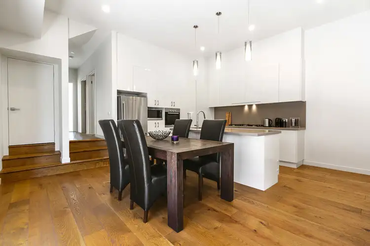 Floorplan of Homely townhouse listing, 1B Highbury Ave, Hampton East VIC 3188