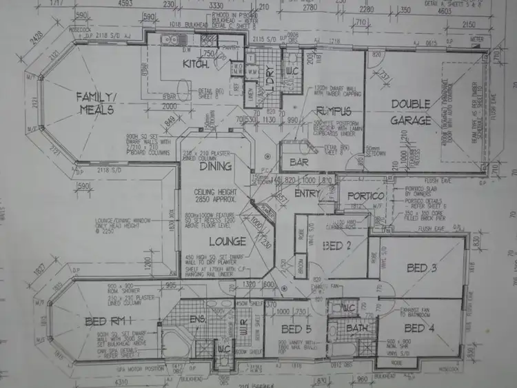 Floorplan of Homely house listing, 16 Leeds Close, Arundel QLD 4214