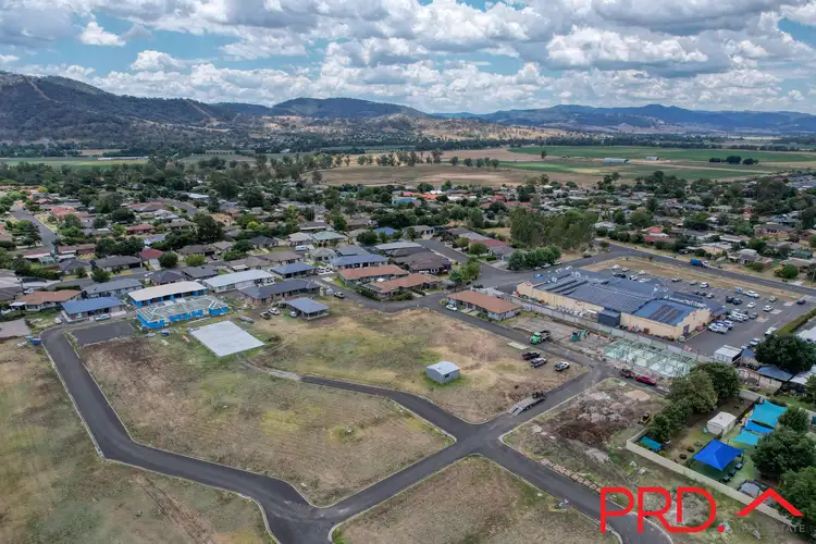Floorplan of Homely house listing, 32 Carlito Circuit, Tamworth NSW 2340