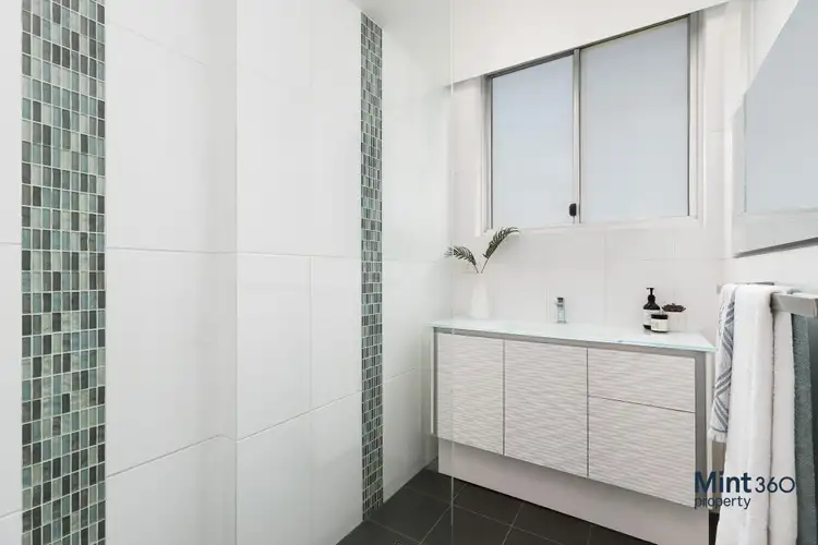 Floorplan of Homely unit listing, 2/4 Clara Street, Randwick NSW 2031