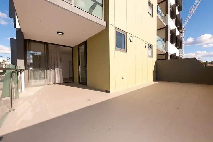Floorplan of Homely unit listing, L2/27 Russell Street, South Brisbane QLD 4101