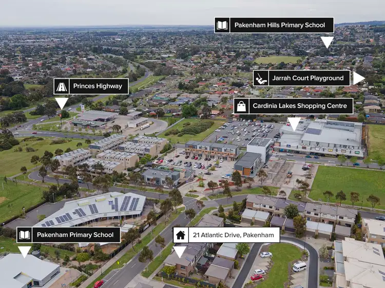 Floorplan of Homely townhouse listing, 21 Atlantic Drive, Pakenham VIC 3810