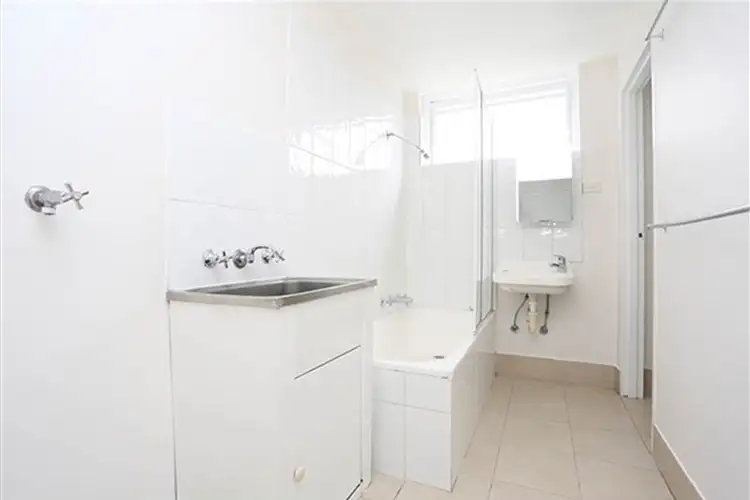 Seventh view of Homely apartment listing, 4/43 Ballarat Road, Footscray VIC 3011
