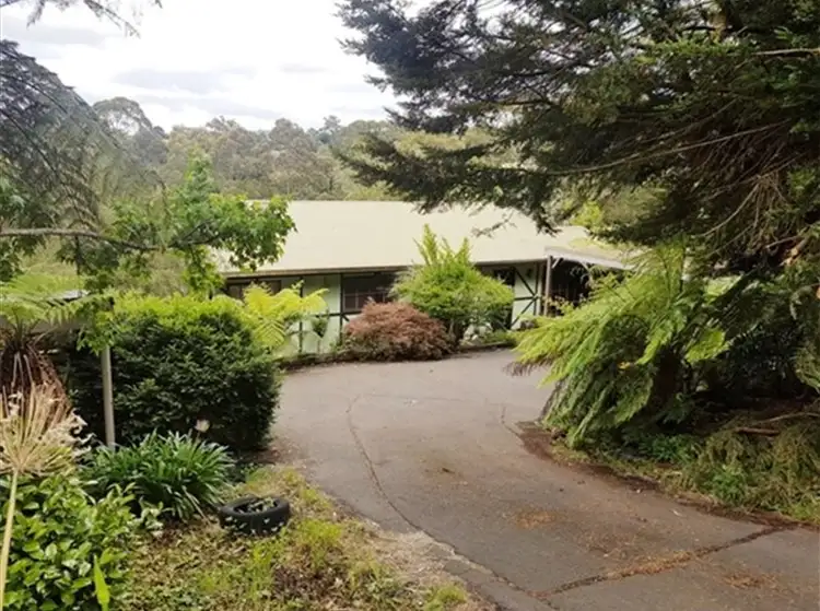16 Douglas Crescent, Monbulk VIC 3793