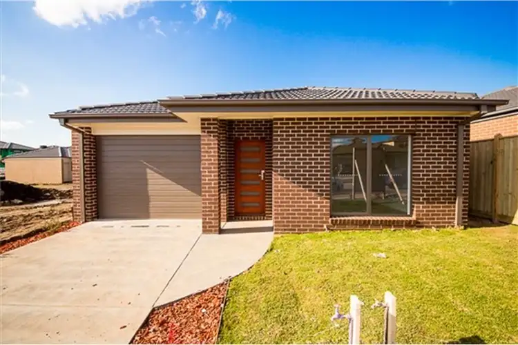 92 Bimberry Circuit, Clyde VIC 3978