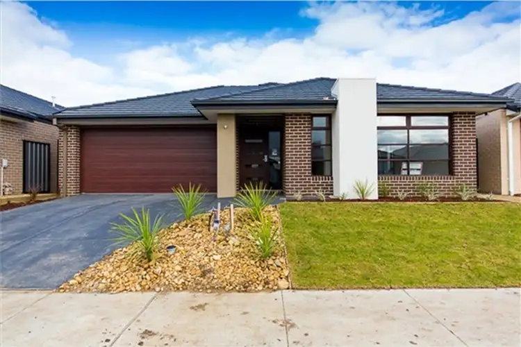 16 Sotiria Way, Clyde North VIC 3978