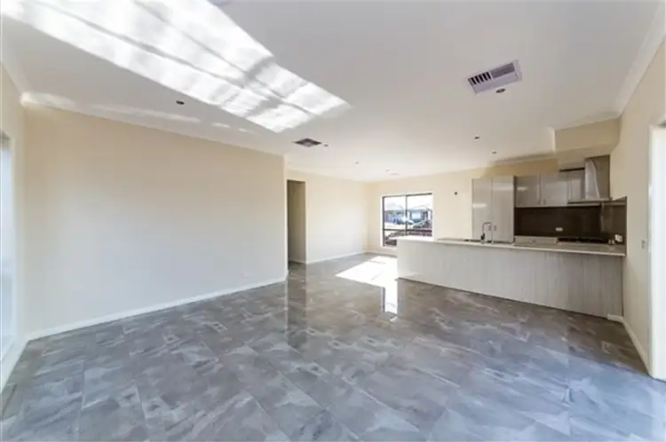 Fifth view of Homely house listing, 92 Bimberry Circuit, Clyde VIC 3978