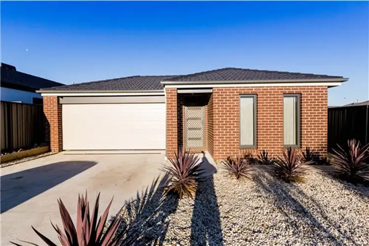 39 Botham Crescent, Pakenham VIC 3810