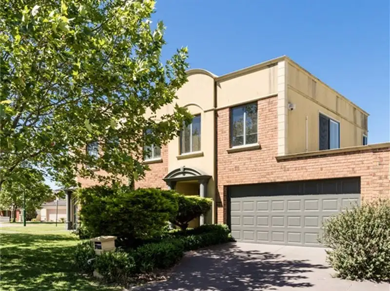 Main view of Homely townhouse listing, 2 Cropton Place, Narre Warren VIC 3805