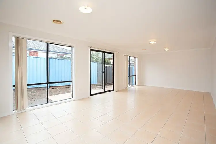 Fifth view of Homely house listing, 8 Gosford Gardens, Derrimut VIC 3030