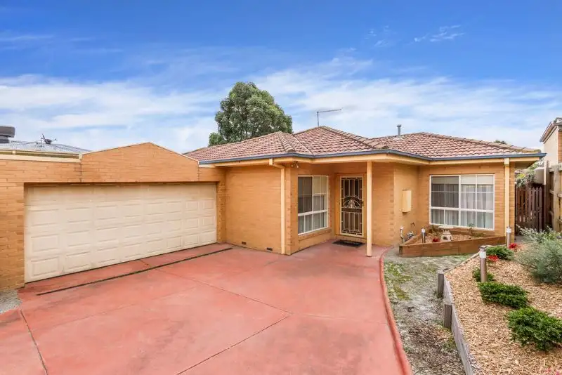 Main view of Homely unit listing, 2/1 Emerald Street, Mount Waverley VIC 3149